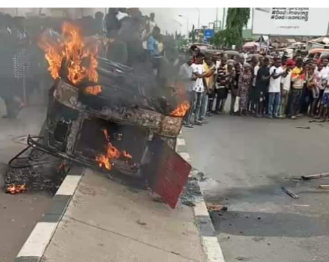 Angry Mob Sets Suspected Robber Ablaze In Akwa Ibom