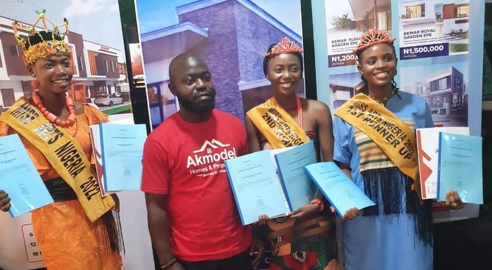 Bldr. Odegade, MD of AKMODEL Groups Fulfils Land Pledge To Miss Arts Nigeria Winners (Photos)