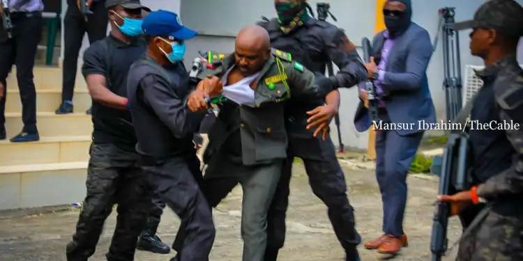 Drama in court as DSS agents and jail guards battle for control of Emefiele