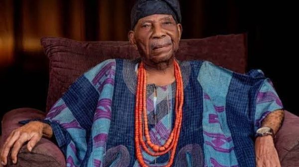 Pa Reuben Fasoranti dies at 100